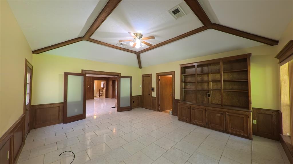 8210 Hollyleaf Drive, Spring, Texas image 11
