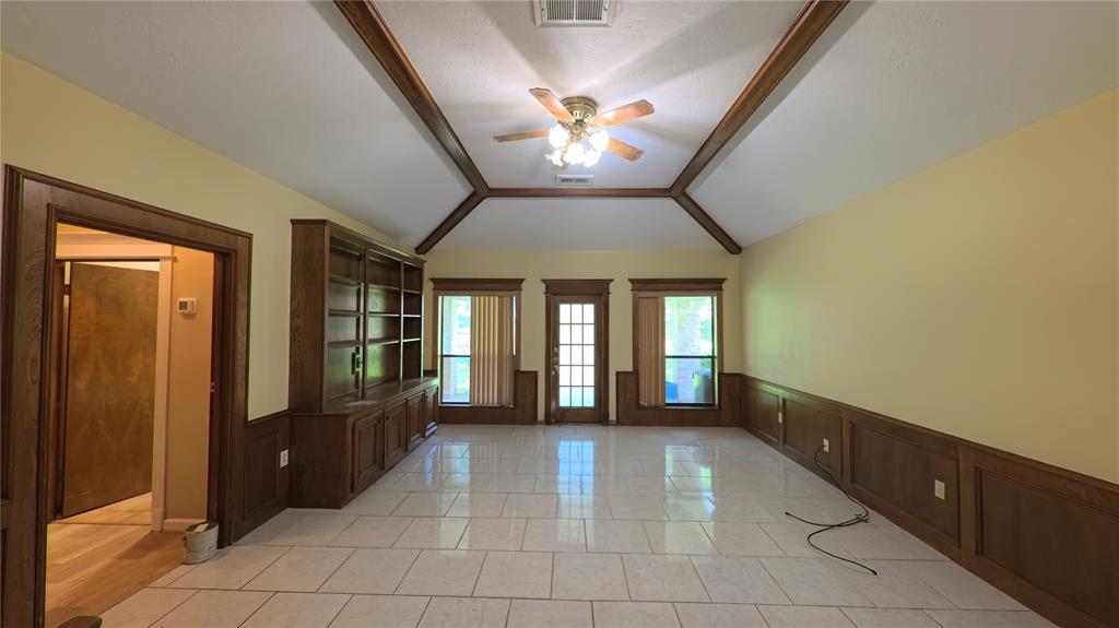 8210 Hollyleaf Drive, Spring, Texas image 10