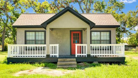 A home in Clute