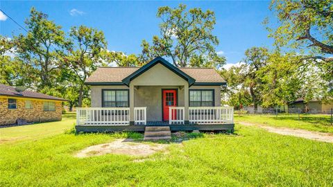 A home in Clute