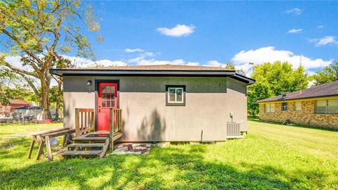 A home in Clute