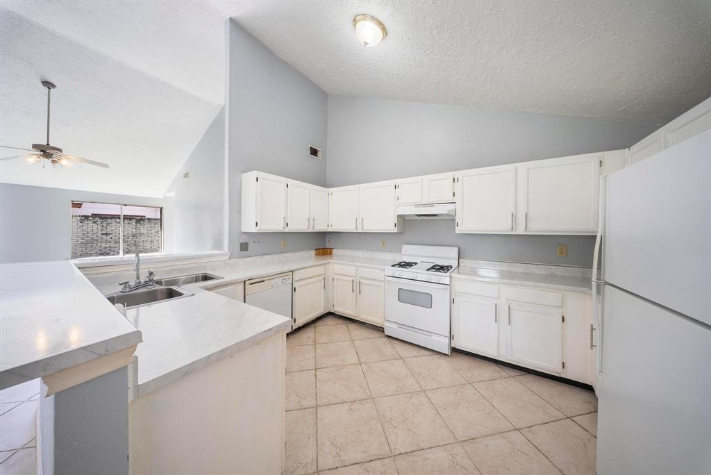 15242 Peachmeadow Lane, Channelview, Texas image 10