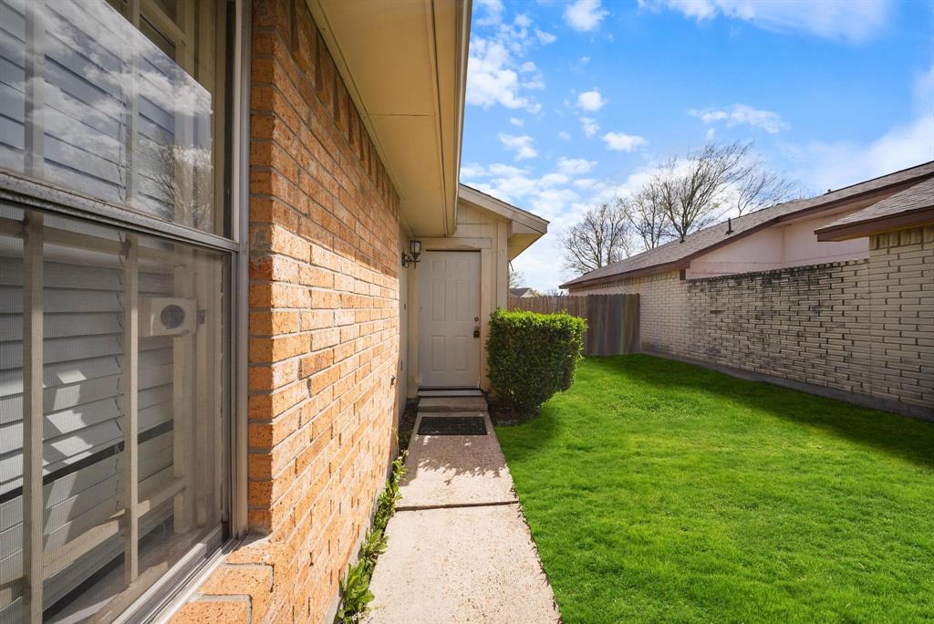 15242 Peachmeadow Lane, Channelview, Texas image 4