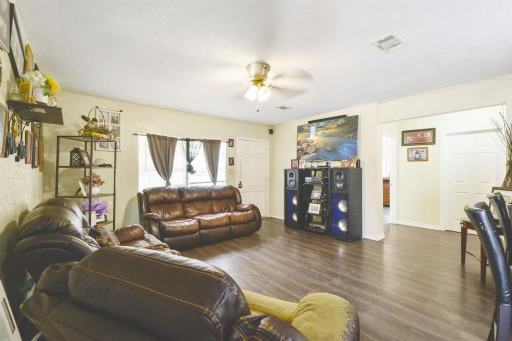 1732 Lynn Lane