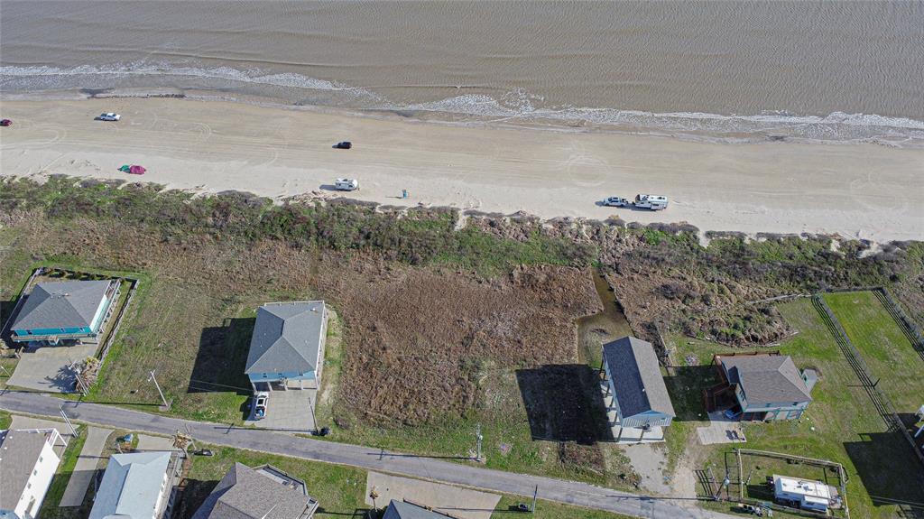 1786 Redfish Lane, Crystal Beach, Texas image 5