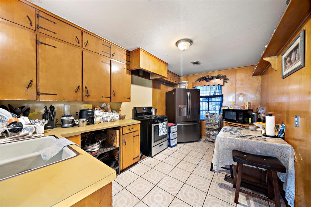 8209 Western Drive, Houston, Texas image 8