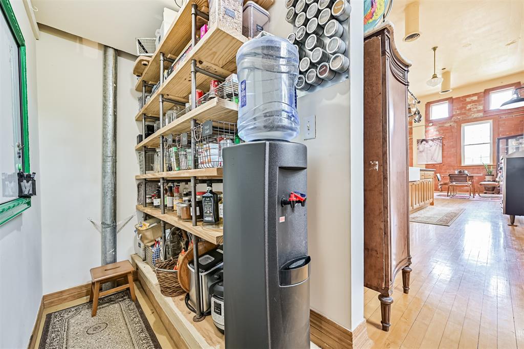 Hitchcock, Texas 77563, United States, 4 Bedrooms Bedrooms, ,4 BathroomsBathrooms,Residential,Active,181490