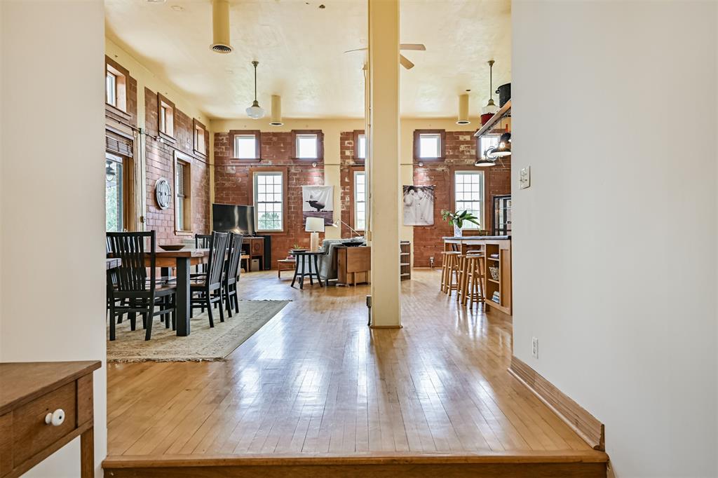 Hitchcock, Texas 77563, United States, 4 Bedrooms Bedrooms, ,4 BathroomsBathrooms,Residential,Active,181490