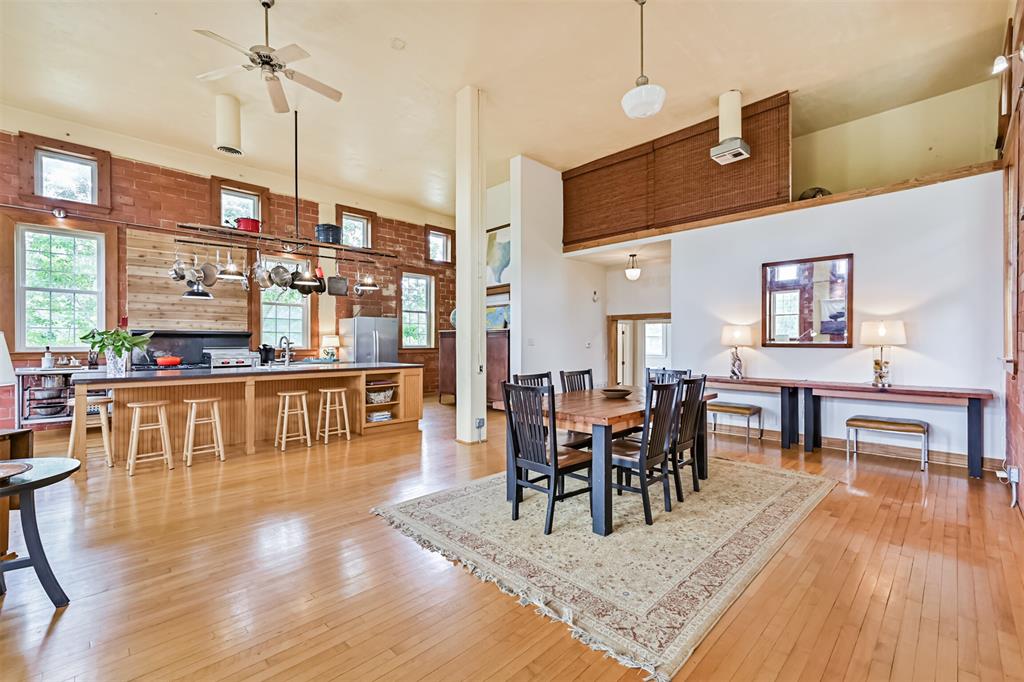 Hitchcock, Texas 77563, United States, 4 Bedrooms Bedrooms, ,4 BathroomsBathrooms,Residential,Active,181490