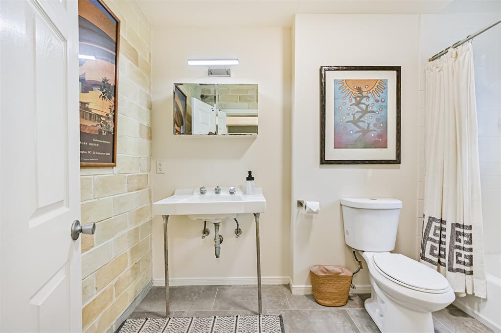 Hitchcock, Texas 77563, United States, 4 Bedrooms Bedrooms, ,4 BathroomsBathrooms,Residential,Active,181490