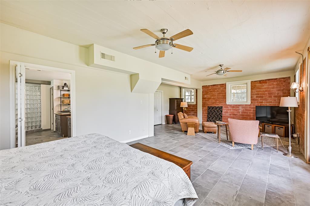 Hitchcock, Texas 77563, United States, 4 Bedrooms Bedrooms, ,4 BathroomsBathrooms,Residential,Active,181490