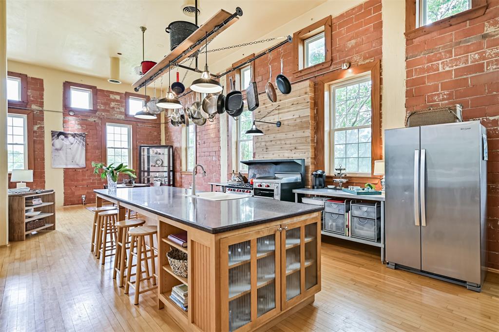 Hitchcock, Texas 77563, United States, 4 Bedrooms Bedrooms, ,4 BathroomsBathrooms,Residential,Active,181490