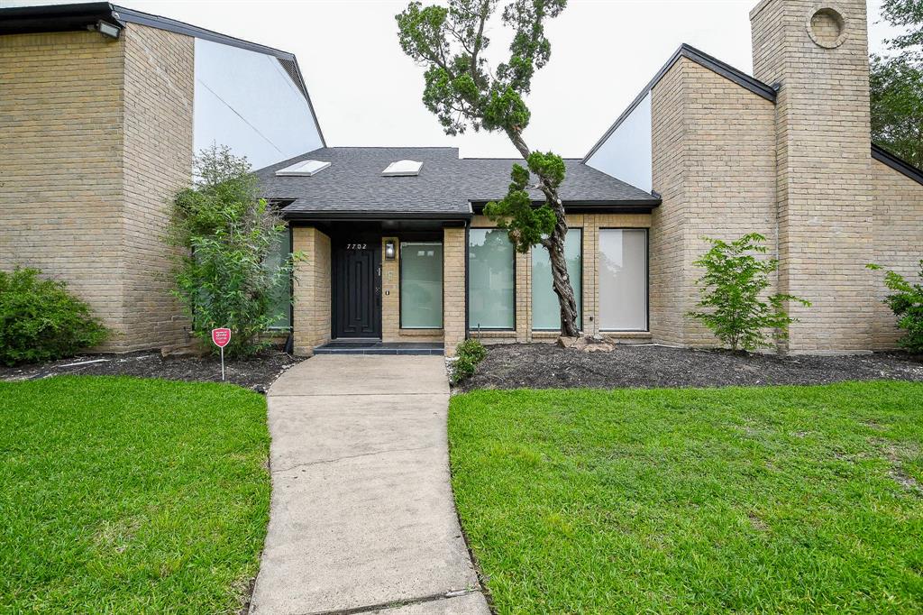 7702 Moondance Lane, Houston, Texas image 8