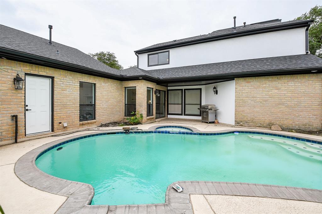 7702 Moondance Lane, Houston, Texas image 32