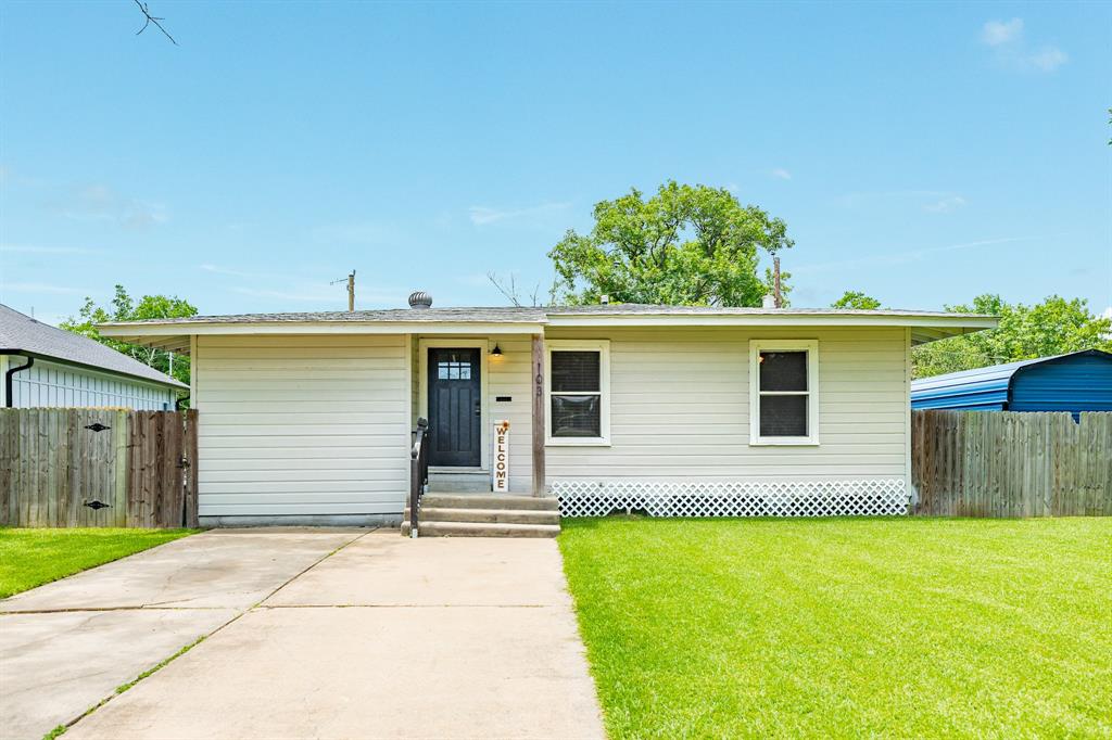 103 Magnolia Street, Lake Jackson, Texas image 1