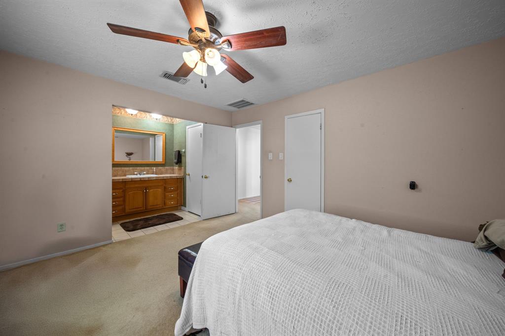 4830 Diehlwood Place, Spring, Texas image 7