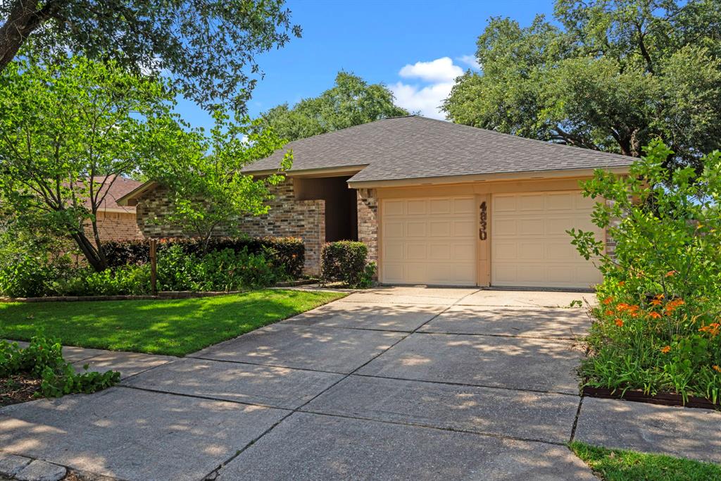 4830 Diehlwood Place, Spring, Texas image 1