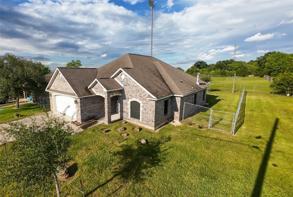 4363 Captain Kidd Way, Beaumont, Texas image 2