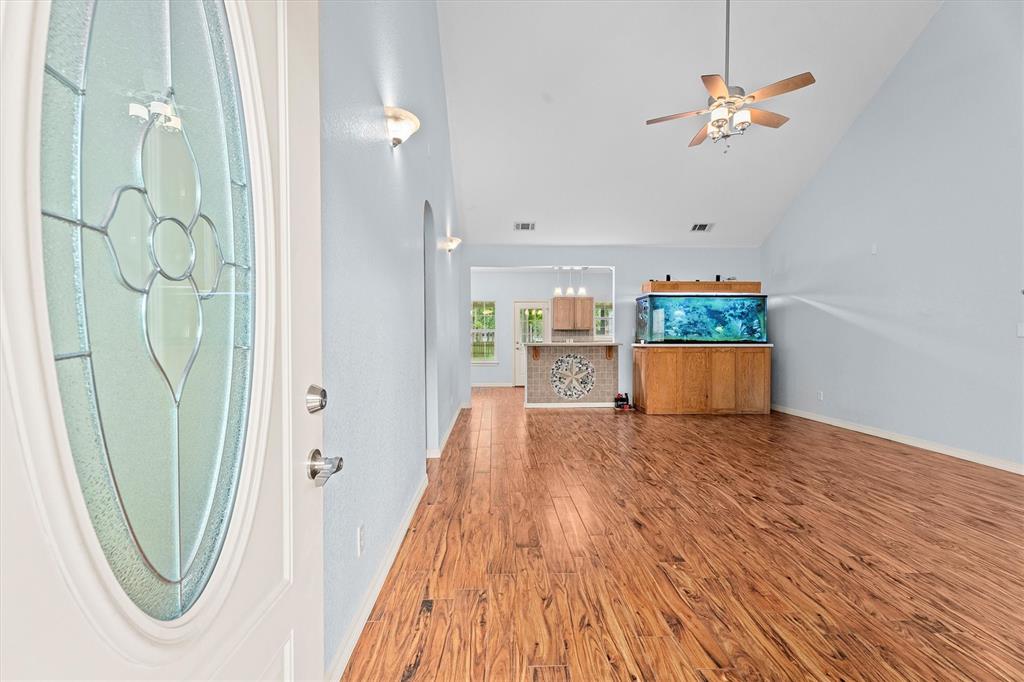 11807 Walraven Drive, Huffman, Texas image 3