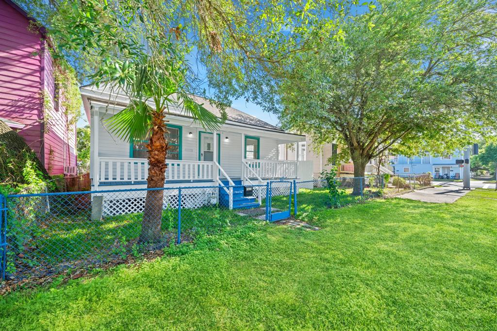 2823 Bernardo De Galvez Avenue, Galveston, Texas image 3