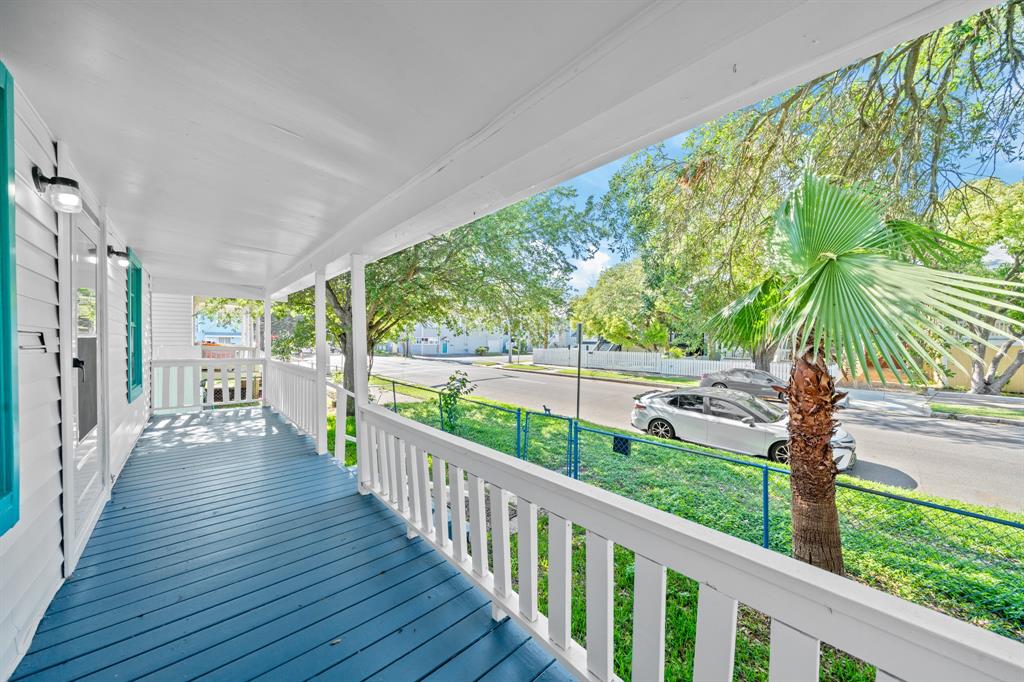 2823 Bernardo De Galvez Avenue, Galveston, Texas image 4
