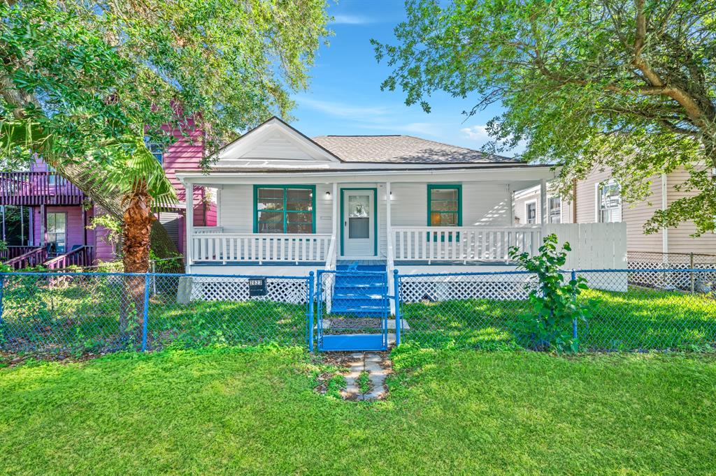 2823 Bernardo De Galvez Avenue, Galveston, Texas image 1