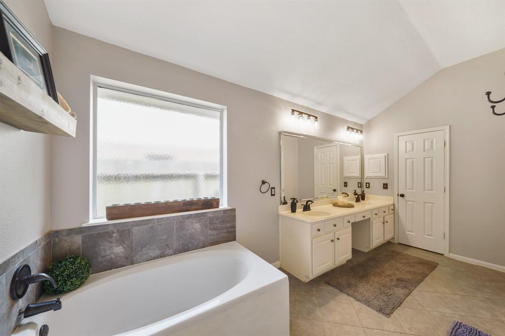 3914 N Barnett Way, Missouri City, Texas image 21