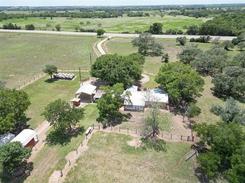 A home in Hallettsville