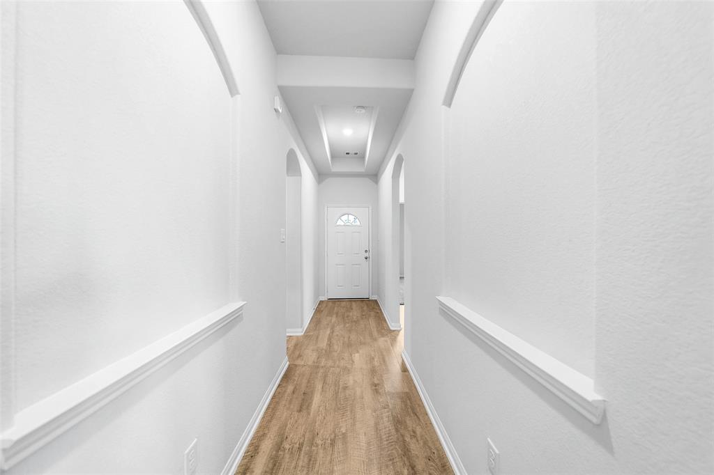 6186 White Oak Leaf Loop