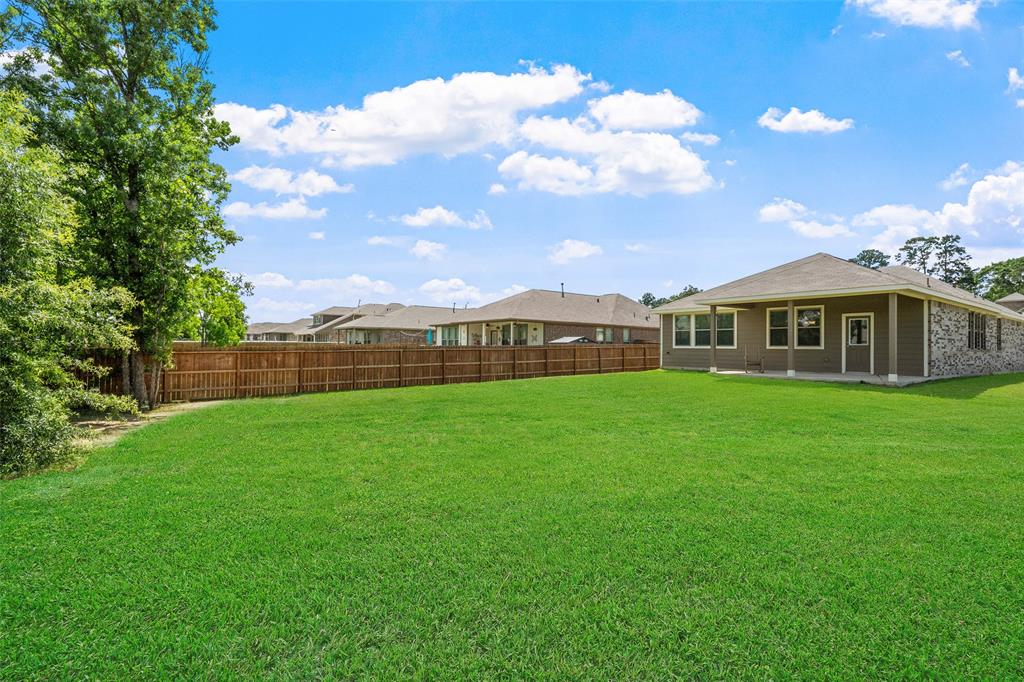 6186 White Oak Leaf Loop