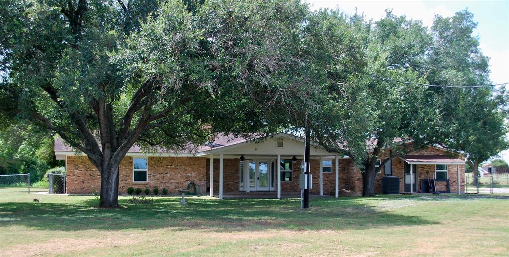 1706 Slaughter House Road, Flatonia, Texas image 4