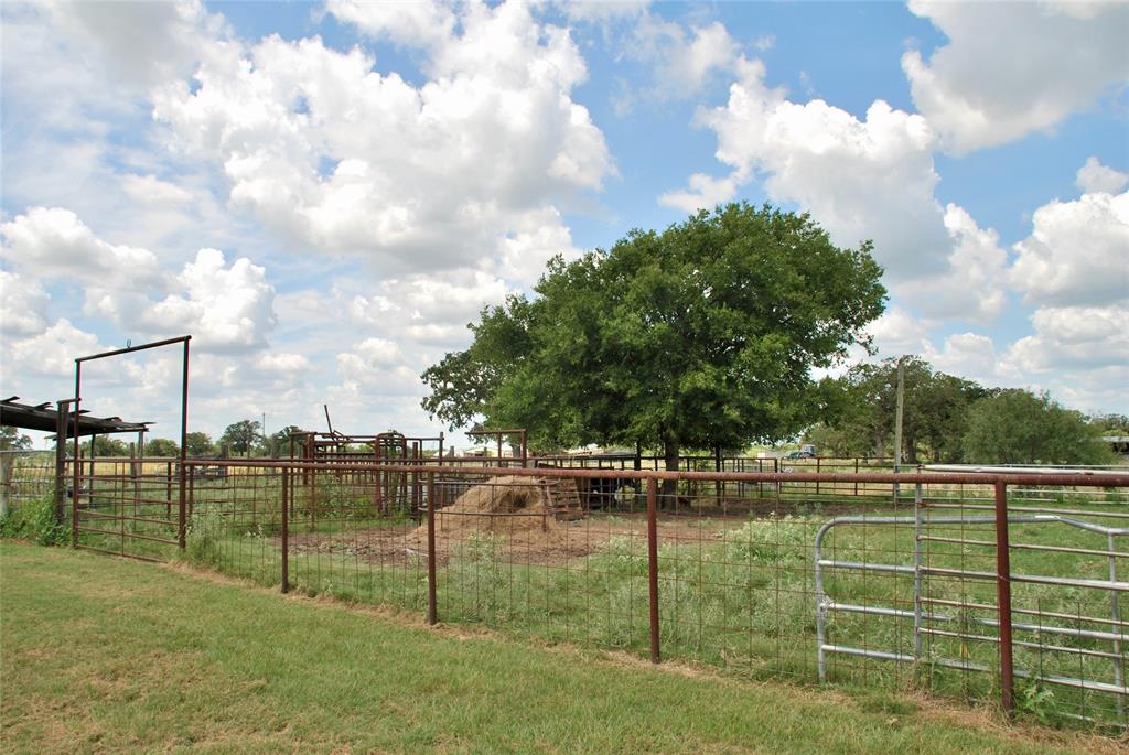 1706 Slaughter House Road, Flatonia, Texas image 38