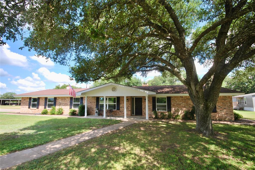 1706 Slaughter House Road, Flatonia, Texas image 2