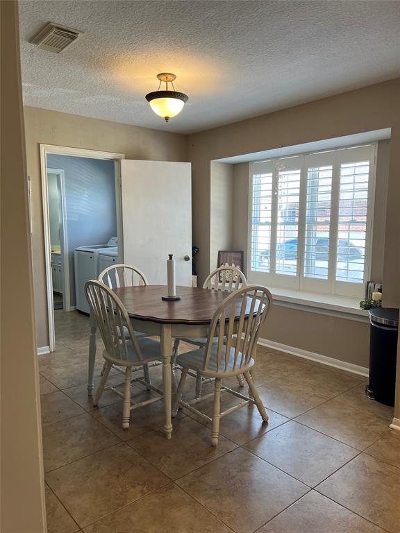 3419 Kathleen Drive, Mont Belvieu, Texas image 3