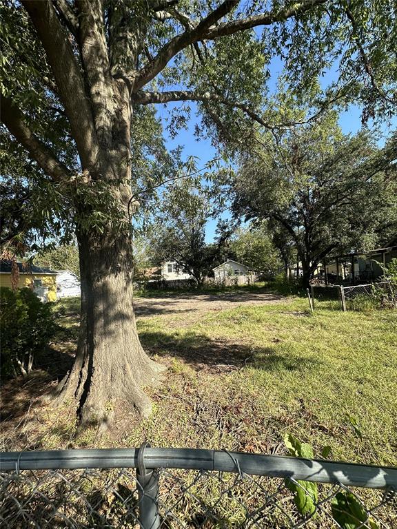 212 Denham Avenue, Pasadena, Texas image 1