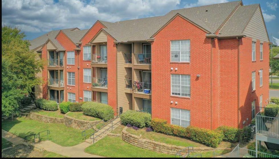 3440 E Rosemeade Pkwy