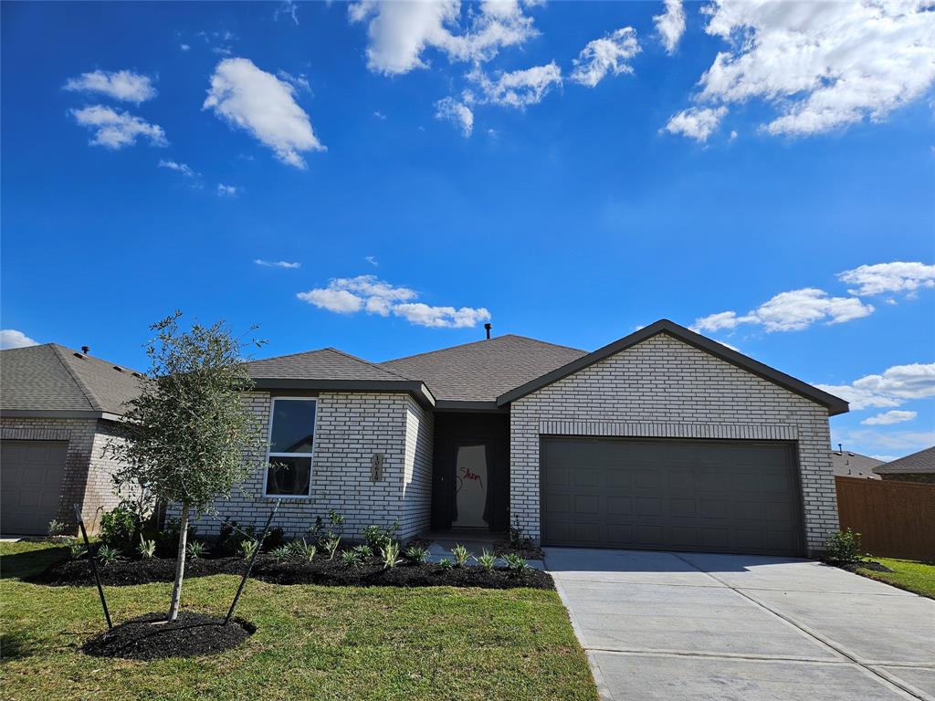 702 Blue Sky Place, Beasley, Texas image 7