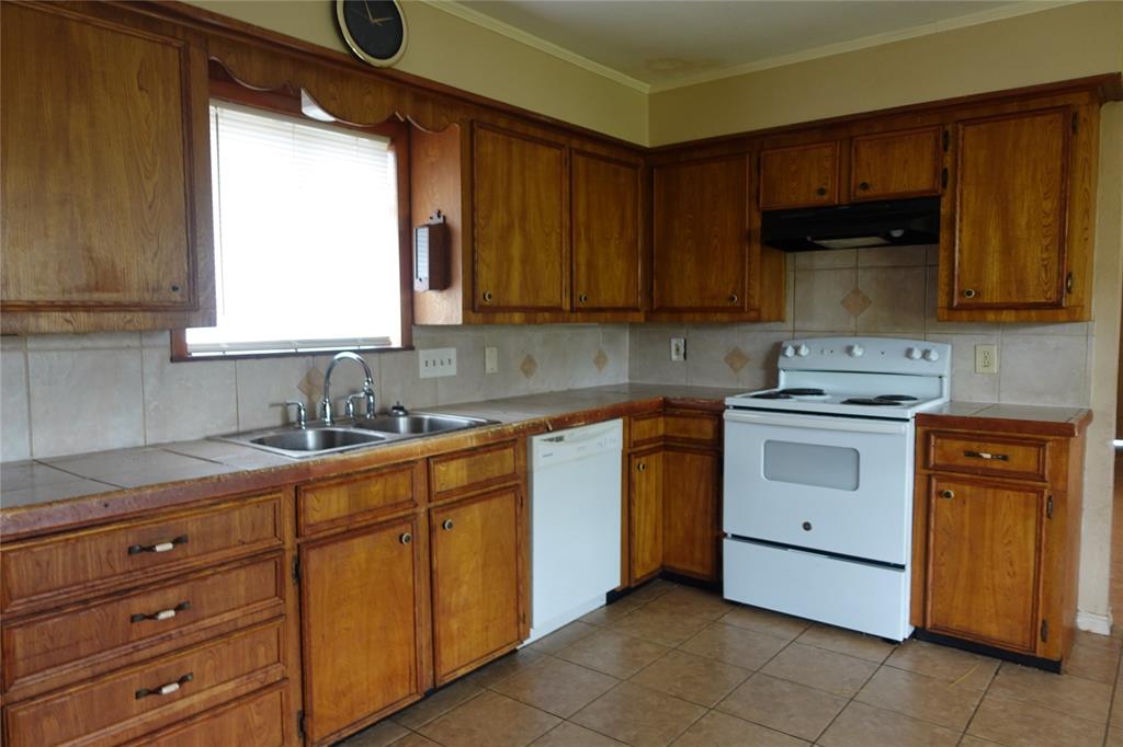 20027 Chipplegate Lane, Humble, Texas image 31