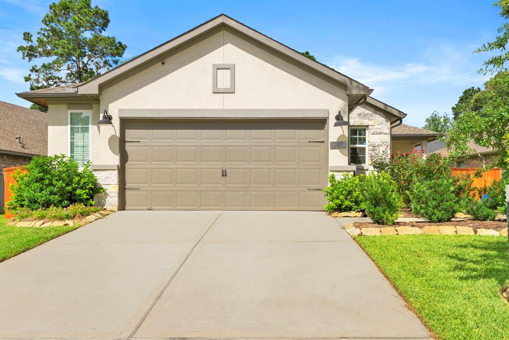 247 N Wild Petunia Trail