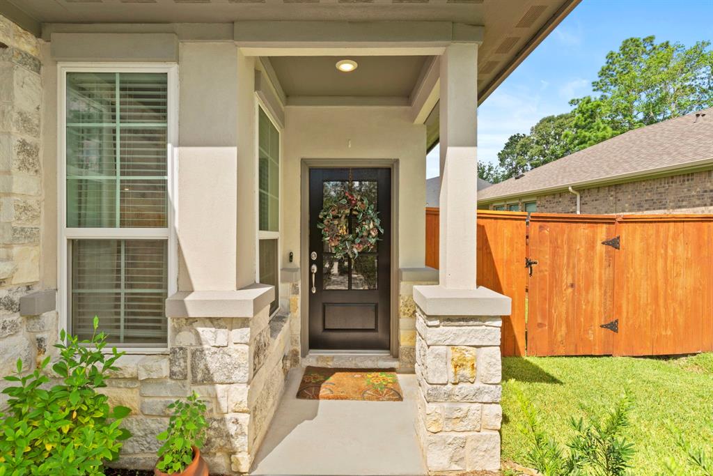 247 N Wild Petunia Trail