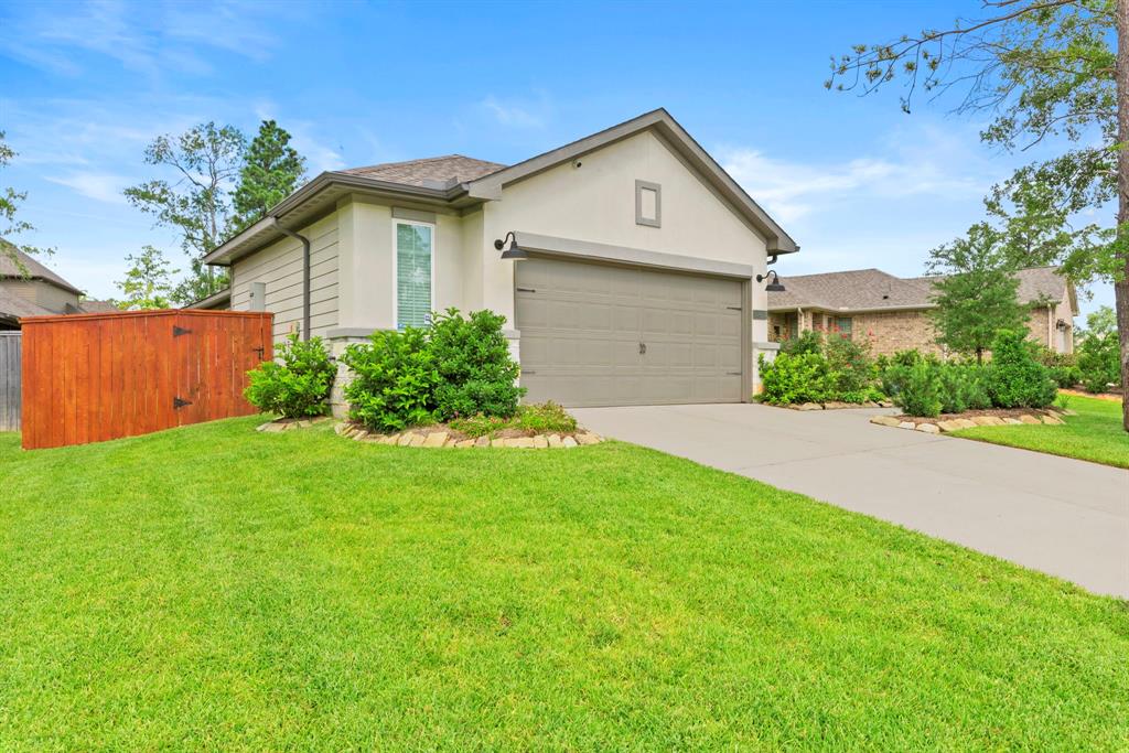 247 N Wild Petunia Trail