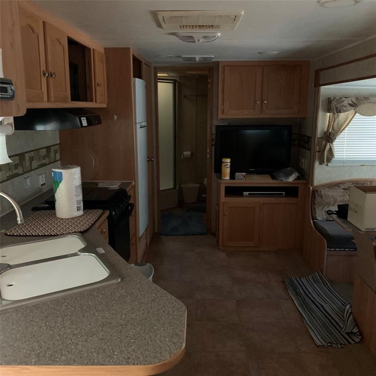 191 Water Oak Drive, Point Blank, Texas image 3