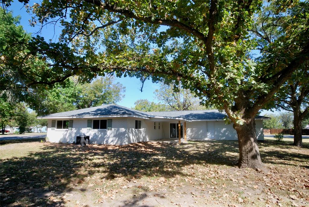 316 N Penn St, Flatonia, Texas image 28