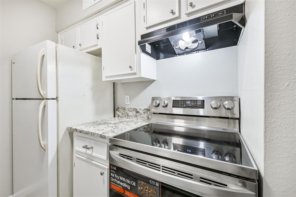 4500 Sherwood Lane #11, Houston, Texas image 14