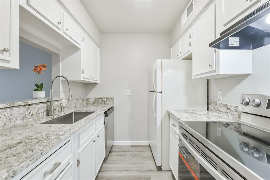 4500 Sherwood Lane #11, Houston, Texas image 12