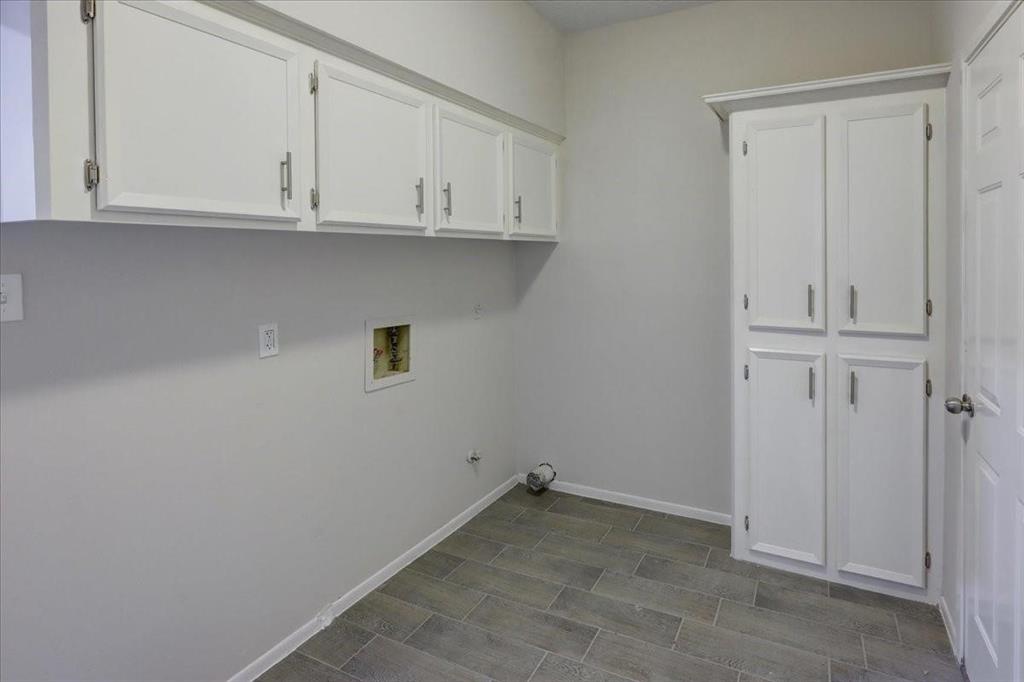 8407 Rebawood Drive, Humble, Texas image 21