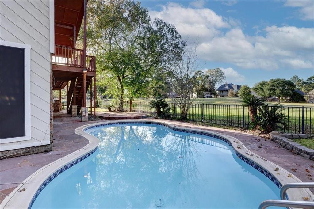 8407 Rebawood Drive, Humble, Texas image 28