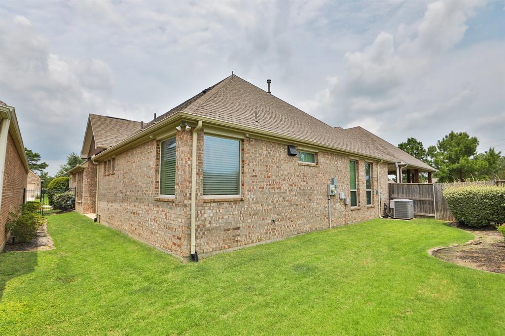 8823 Leaning Hollow Lane, Spring, Texas image 8