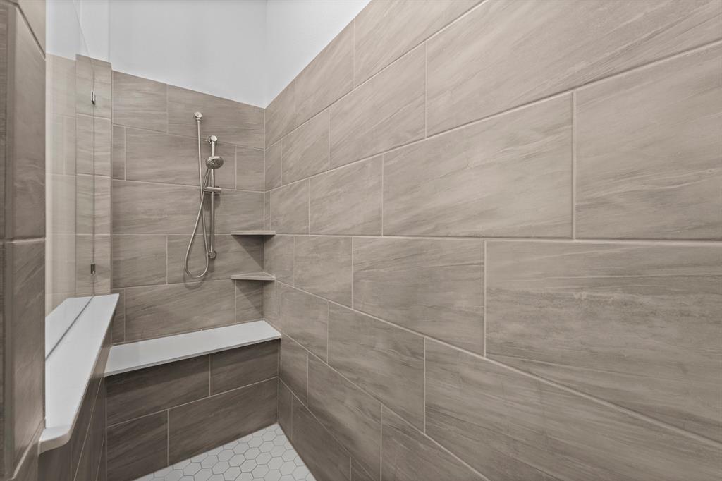 413 New Forest Lane, The Woodlands, Texas image 31