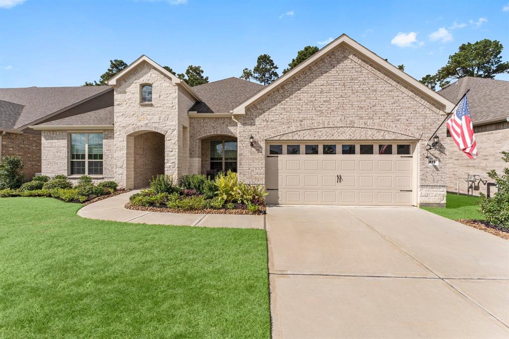 413 New Forest Lane, The Woodlands, Texas image 2